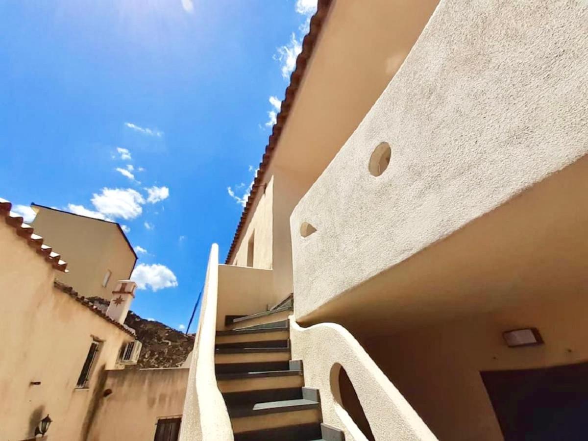 Domo Mea Terra E Domo Mea Chelu - Comfort Nel Centro Storico Di Orosei Exterior foto