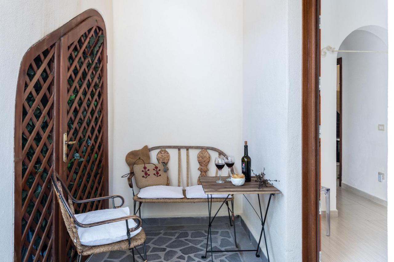 Domo Mea Terra E Domo Mea Chelu - Comfort Nel Centro Storico Di Orosei Exterior foto